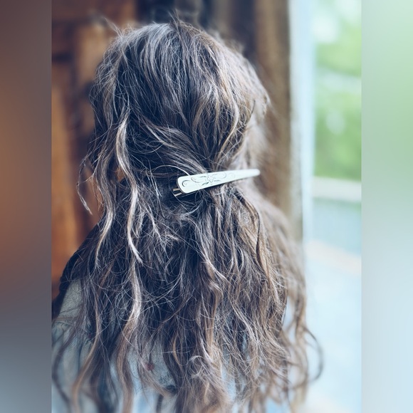 Hair Clip Enamel Base & Iridescent Stones - Picture 5 of 13